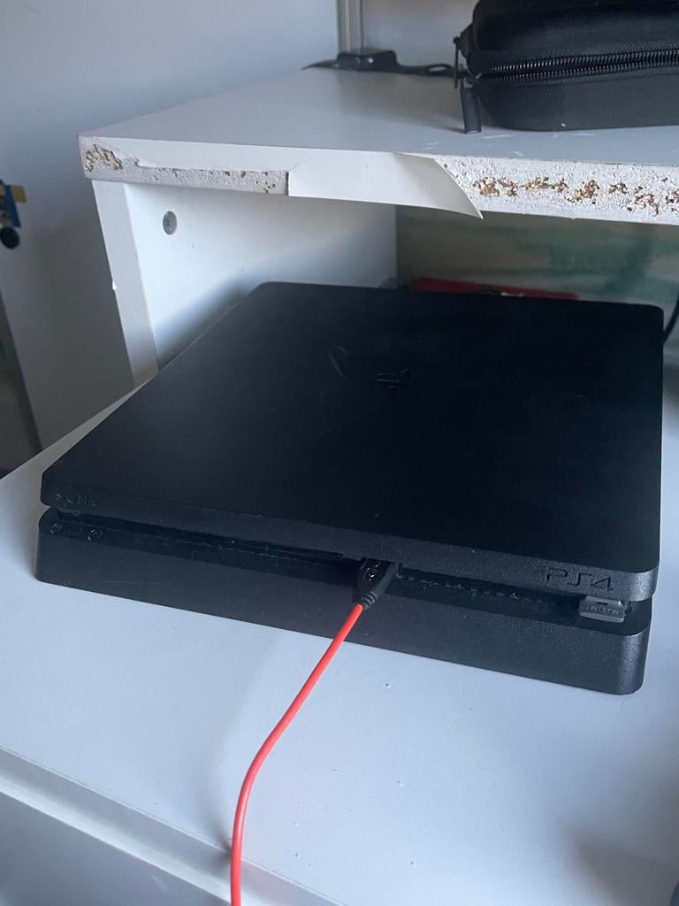 PlayStation 4 tekoop moet nuuu weg, Ophalen, Gebruikt, Met 1 controller, Slim