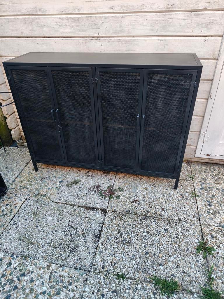 Metalen kast met gaasdeuren - Zwart industrieel design, Huis en Inrichting, Kasten | Overige, Ophalen, Gebruikt