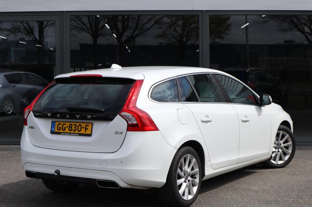 Volvo V60 2.0 D4 Summum | Trekhaak | Leder (bj 2015), Auto's, Voorwielaandrijving, 4 cilinders, Wit, 26 km/l