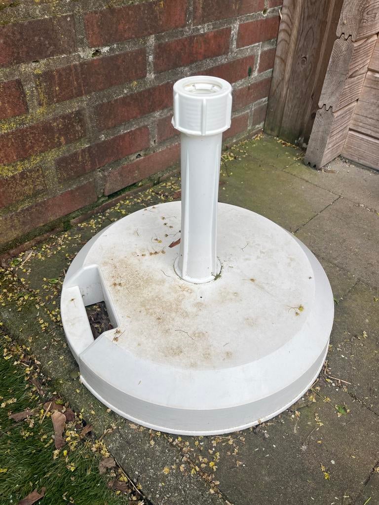Parasolvoet wit, beton, Ophalen, Gebruikt, Minder dan 1 meter, Parasolvoet