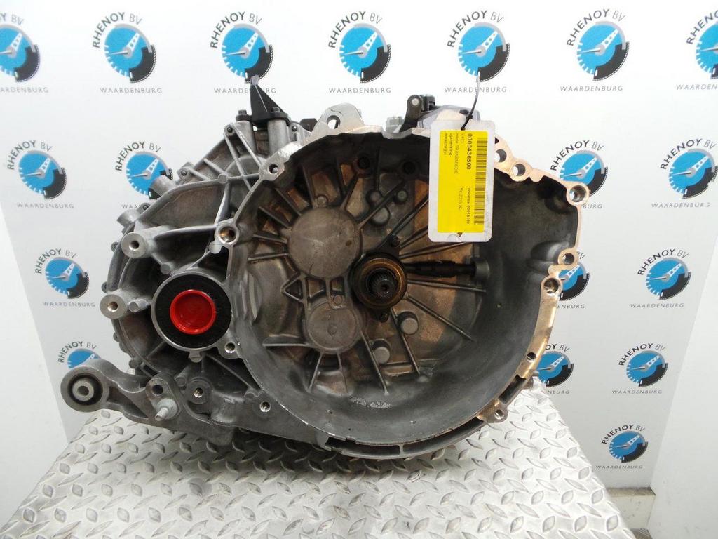VOLVO V40 TRANSMISSIE / VERSNELLINGSBAK 2015, Ophalen of Verzenden, Gebruikt, Stiba lid