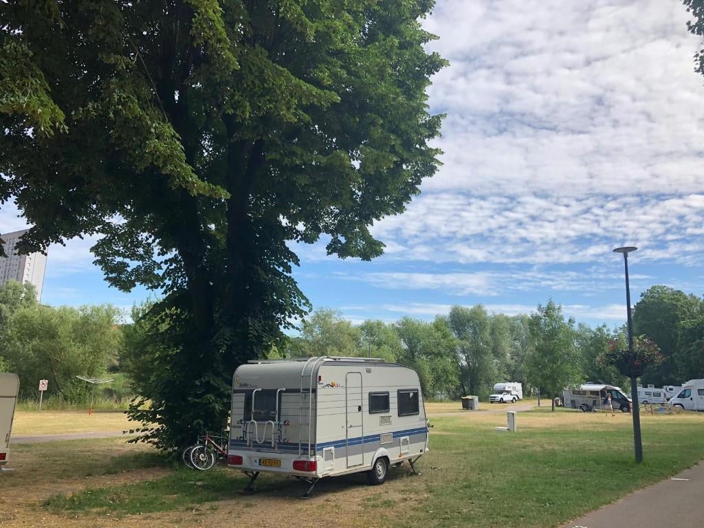 Te koop: Caravan Hobby de Luxe, Kachel, Hobby, Treinzit, 750 - 1000 kg