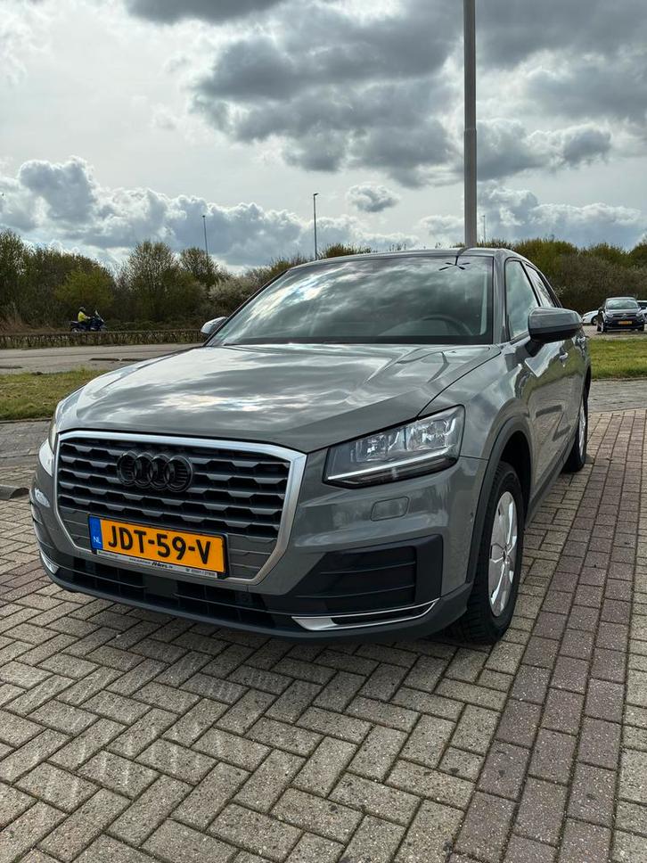 Audi Q2 35 Tfsi 150pk S Tronic 2020 Grijs, Auto's, Audi, Particulier, Q2, Achteruitrijcamera, Airbags, Airconditioning, Alarm