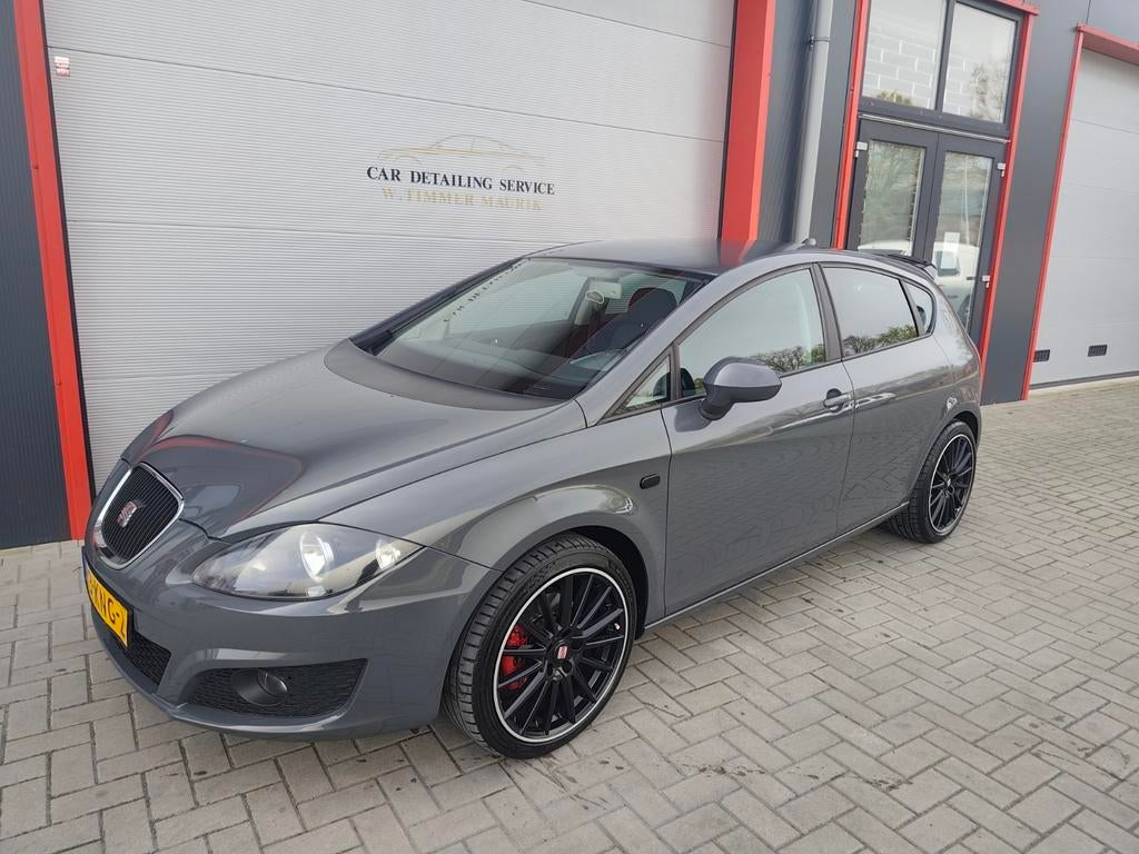Seat leon 2010 face lift 18 inch apparte kleur nette auto, Auto's, Particulier, Te koop