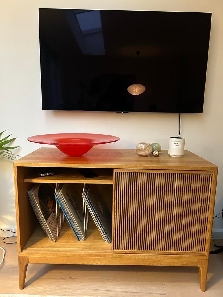 Tv meubel van eikenhout met platenhouder, Ophalen, 100 tot 150 cm, Eikenhout, Zo goed als nieuw