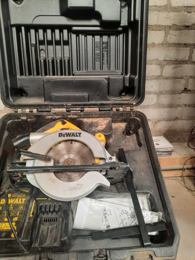 Hand cirkelzaag, Ophalen, 1200 watt of meer, Cirkelzaag, 30 tot 70 mm