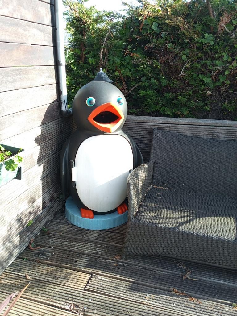 Grote Pingu figuur, Ophalen