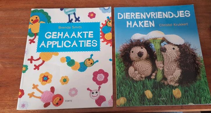2x Haakboeken: Gehaakte Applicaties & Dierenvriendjes Haken, Boeken, Hobby en Vrije tijd, Zo goed als nieuw, Breien en Haken, Geschikt voor kinderen