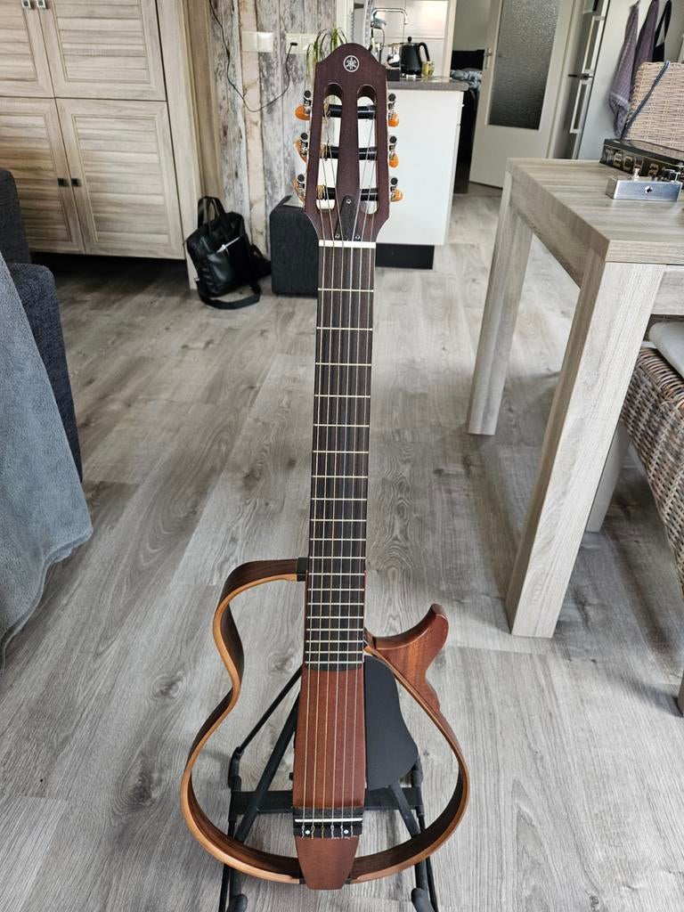 Yamaha Slg200N met gigbag, Muziek en Instrumenten, Ophalen, Zo goed als nieuw