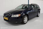 Volvo V70 2.5T Momentum AUTOMAAT / LEER / XENON, Blauw, 2521 cc, 93 €/maand, Euro 4