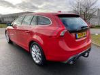 Volvo V60 2.0 D4 R-Design | 2014 | Handgeschakeld | APK | Ro, Auto's, Voorwielaandrijving, Euro 6, Origineel Nederlands, 26 km/l
