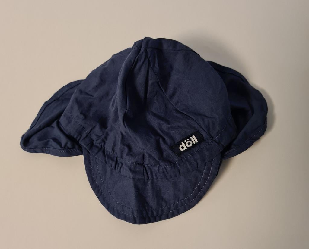 Döll baby zonnehoedje maat 49 hoofdomtrek ZGAN, Ophalen of Verzenden, Zo goed als nieuw, Jongetje of Meisje