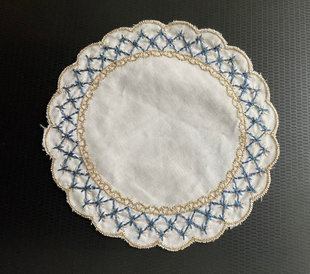 Geborduurd kleedje, Ophalen of Verzenden