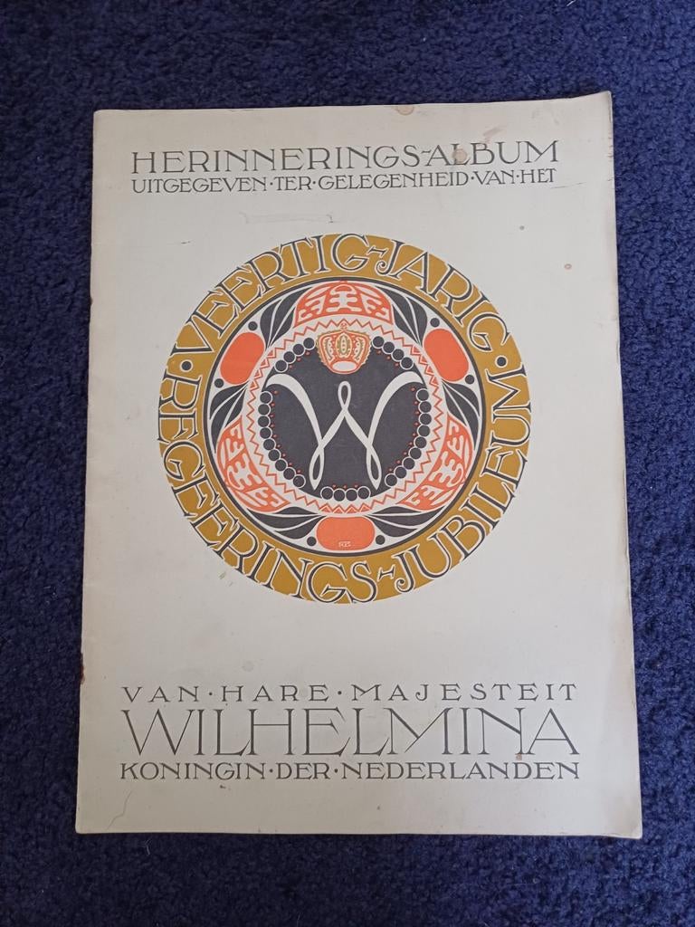 Herinneringsalbum Wilhelmina & Het leven van Kroonprinses, Ophalen of Verzenden, Gebruikt, Tijdschrift of Boek