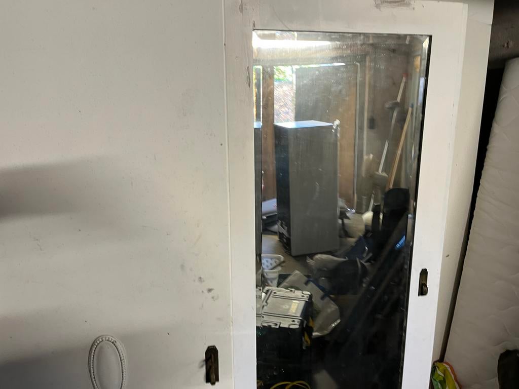 GRATIS Vintage kledingkast met spiegeldeur, Huis en Inrichting, Kasten | Kledingkasten, Ophalen, Gebruikt, 50 tot 100 cm, 150 tot 200 cm