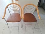 Set van 2 stoelen met houten armleuningen en metalen frame, Huis en Inrichting, Ophalen of Verzenden