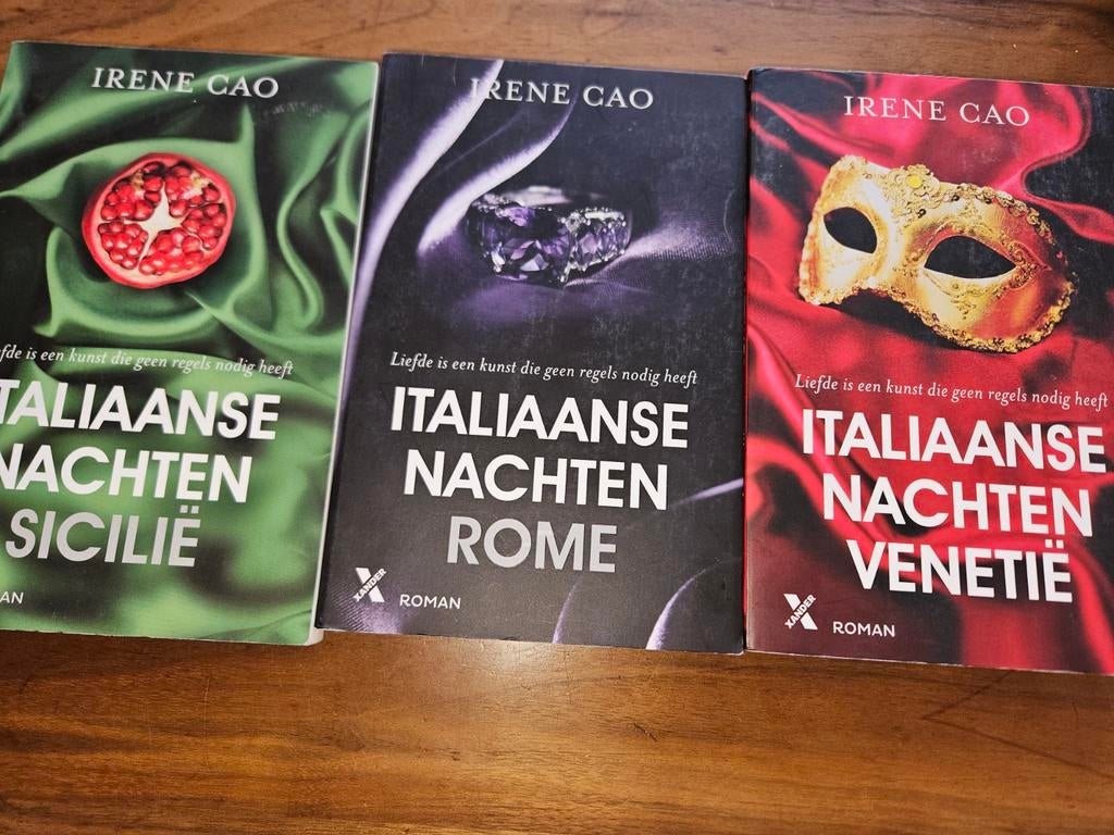 Italiaanse Nachten Trilogie - Irene Cao (3 boeken), Ophalen of Verzenden, Gelezen, Irene Cao, Europa overig
