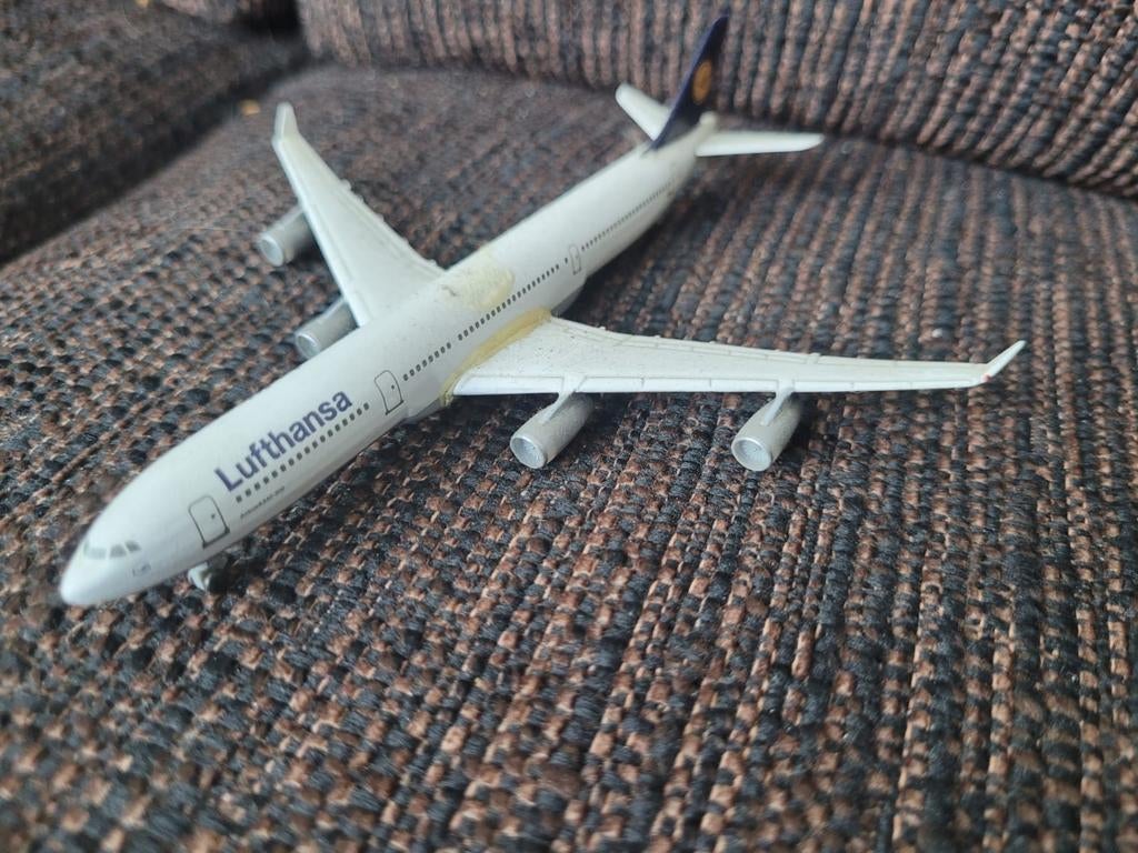 Metalen model lufthansa, Ophalen of Verzenden, Schaalmodel