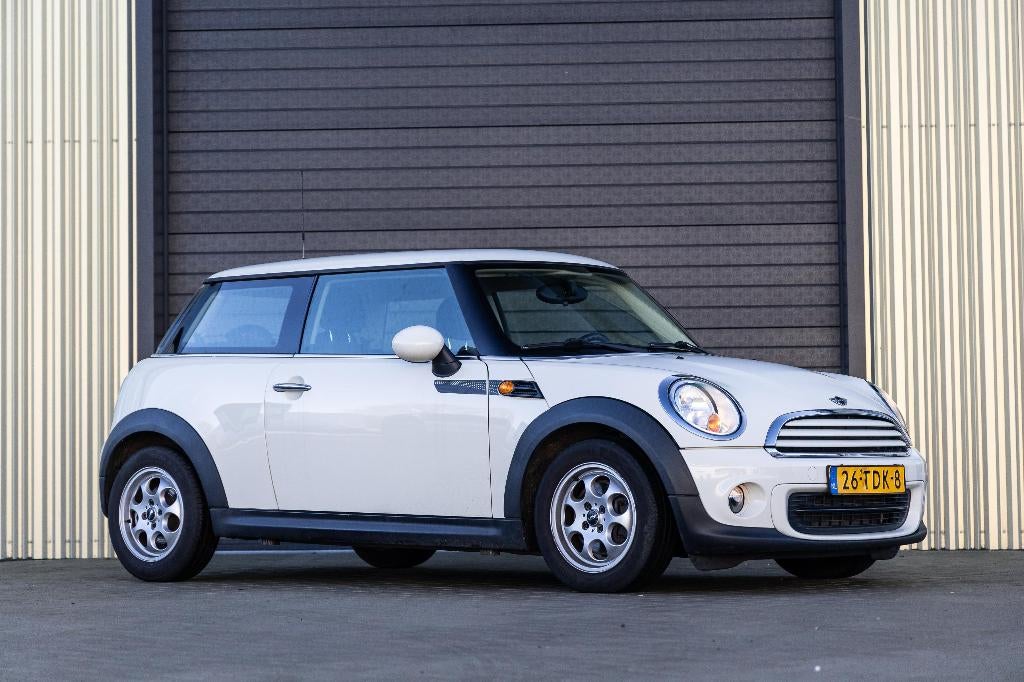 Mini 1.6 ONE 55KW 2012 Wit | APK jan. 2027, Auto's, Mini, Particulier, One, ABS, Airbags, Bluetooth, Boordcomputer, Centrale vergrendeling