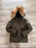 Helvetica winterjas, donkergroen met echte bondkraag maat S, Ophalen of Verzenden, Zo goed als nieuw, Jongen, Jas