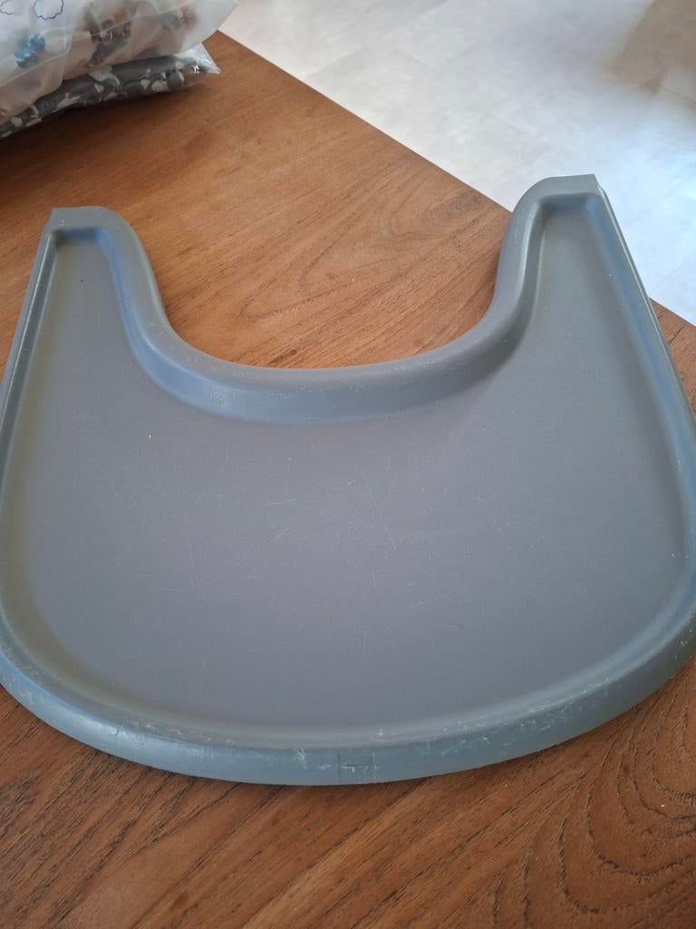Stokke tripp trapp tray grijs ( gebruikt ), Kinderen en Baby's, Kinderstoelen, Ophalen of Verzenden, Gebruikt, Meegroeistoel