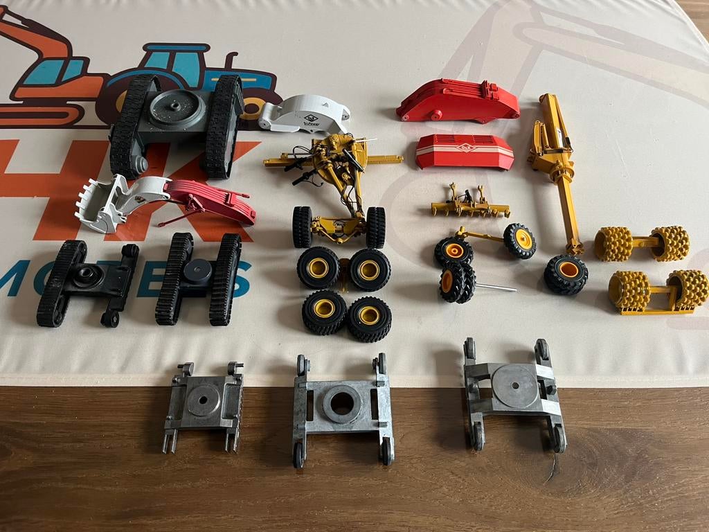 Onderdelen graaf machines en divers NZG Conrad, Hobby en Vrije tijd, Modelauto's | 1:50, Ophalen of Verzenden, Zo goed als nieuw