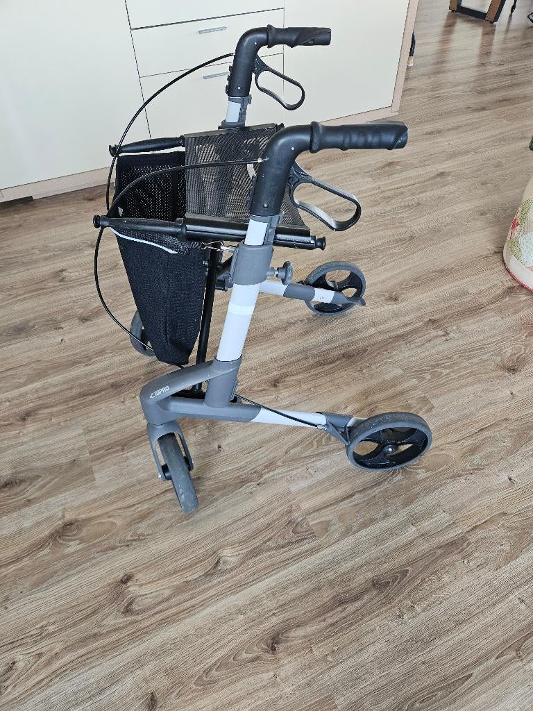 Rollator Topro Troja Original M, Diversen, Rollators, Zo goed als nieuw, Lichtgewicht, Opvouwbaar, Ophalen