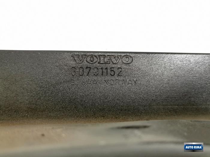 Bumperframe voor van een Volvo XC70, Gebruikt, -, -, Ophalen of Verzenden
