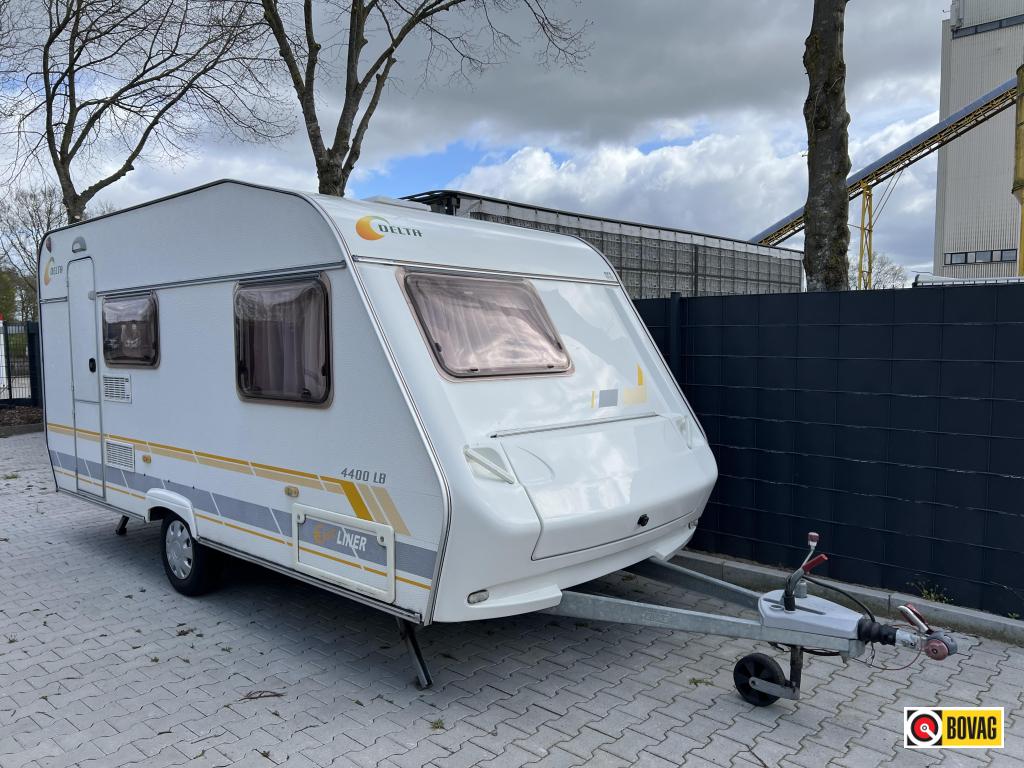 Delta Euroliner 4400 LB, Caravans en Kamperen, Caravans, Bedrijf, tot en met 4, 750 - 1000 kg, Treinzit, Delta, Frans bed, Overige typen