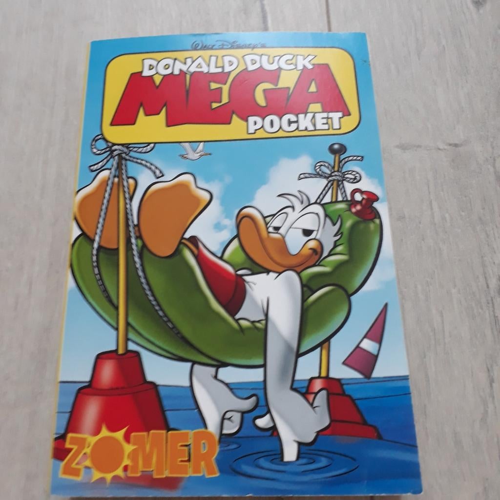Donald Duck Mega Pocket Zomer, Eén stripboek, Ophalen of Verzenden, Zo goed als nieuw, Walt Disney