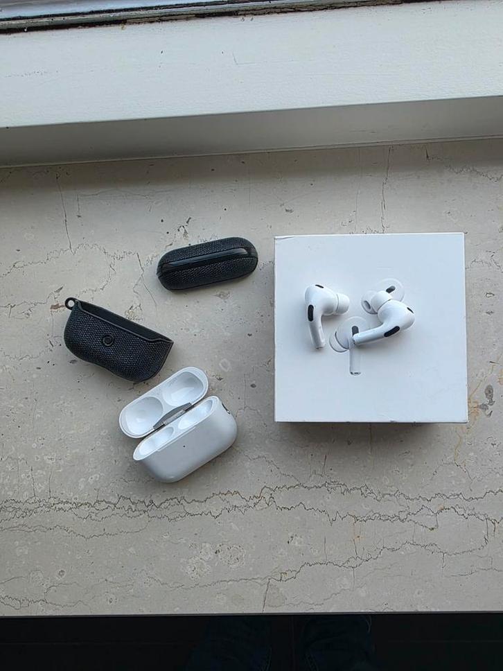 Apple airpods pro 2 2e generatie (USB C), Telecommunicatie, Mobiele telefoons | Oordopjes, Gebruikt, In gehoorgang (in-ear), Bluetooth