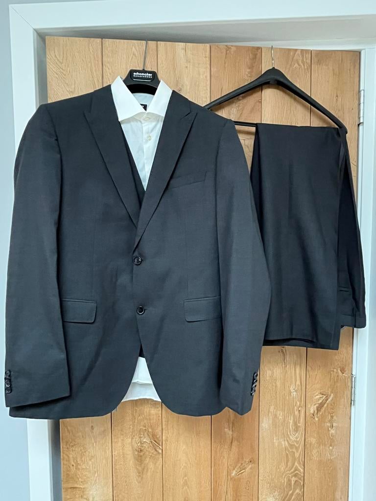 BOSS Hugo Boss (trouw)pak antraciet maat 44L/XXL, Ophalen of Verzenden, Zo goed als nieuw, Overige maten, Grijs