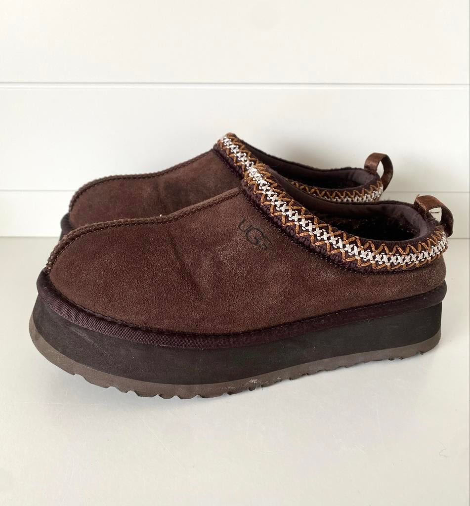 Ugg Tazz Instappers - Maat 37 donker bruin, Kleding | Dames, Schoenen, Ophalen of Verzenden, Zo goed als nieuw, Bruin, Instappers