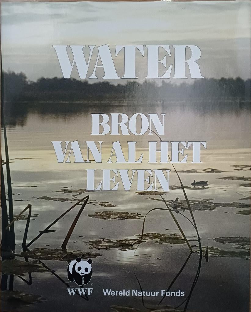 2+1 GRATIS Water, bron van al het leven, uitgegeven door WWF, Boeken, Natuur, Ophalen of Verzenden, Zo goed als nieuw, WNF, Natuur algemeen