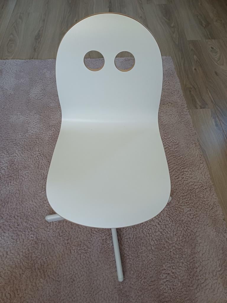 Ikea kinder bureaustoel - In hoogte verstelbaar, Huis en Inrichting, Bureaustoelen, Ophalen, Zo goed als nieuw, Wit, Bureaustoel