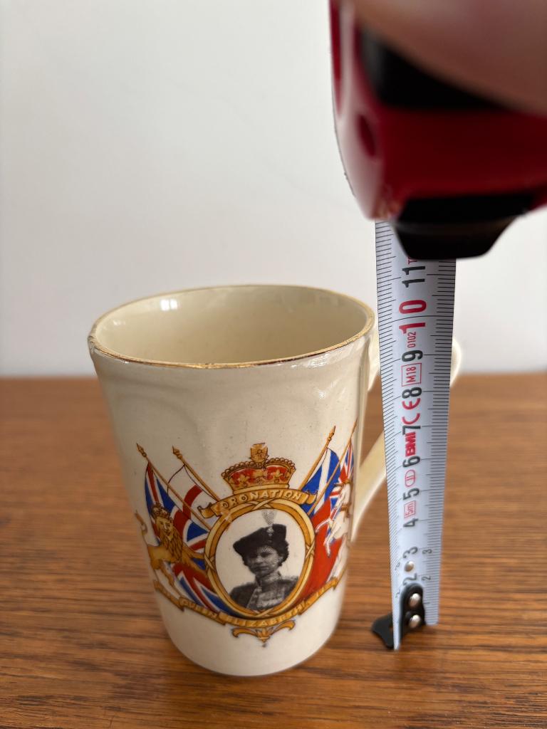 Queen Elizabeth mok, Ophalen of Verzenden, Zo goed als nieuw, Buitenland, Servies