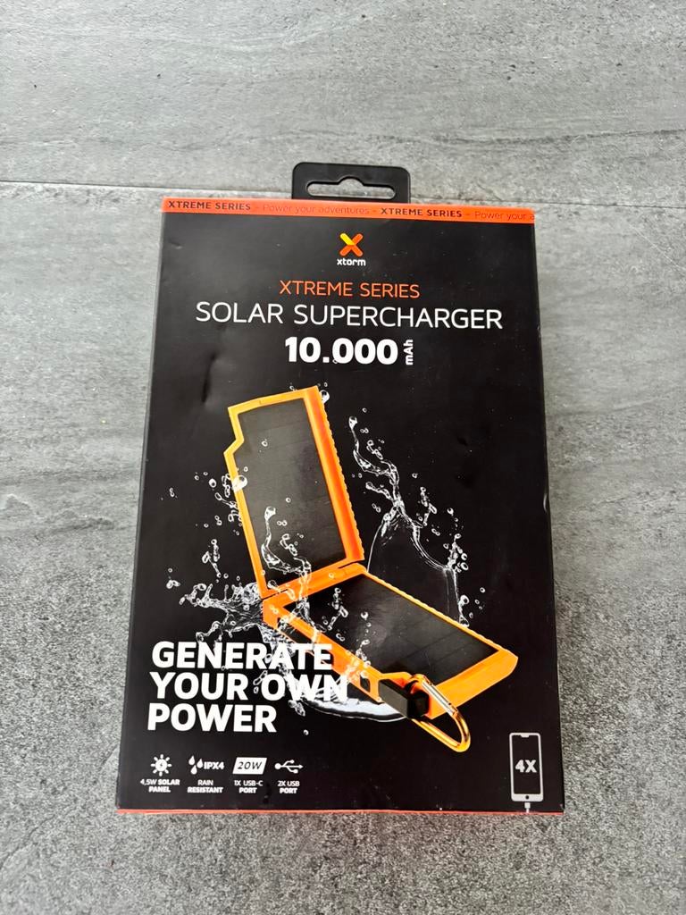 Nieuwe Xtorm XR105 solar supercharger 10.000, Ophalen of Verzenden, Nieuw