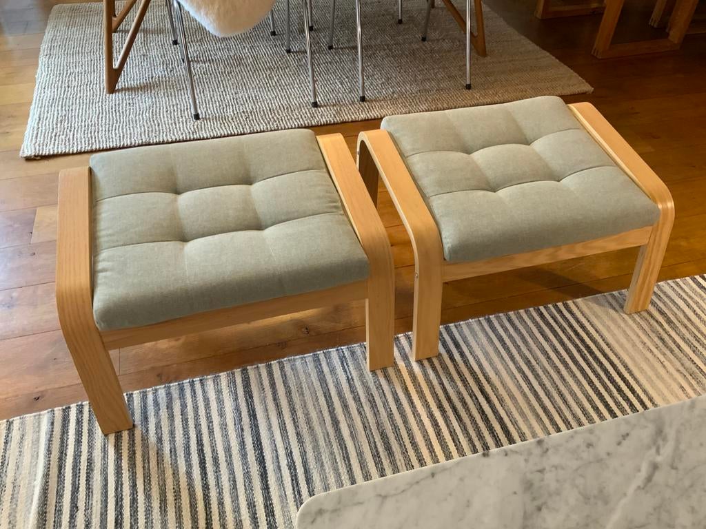 Ikea Poang wit gelazuurde voetenbank Gunnared - 2 stuks, Huis en Inrichting, Ophalen, Minder dan 50 cm, Zo goed als nieuw, Stof