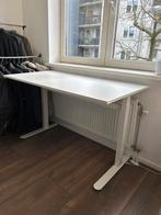 Bureau wit Jysk Lundtoft 130x70 verstelbaar, Ophalen, In hoogte verstelbaar, Gebruikt, Bureau