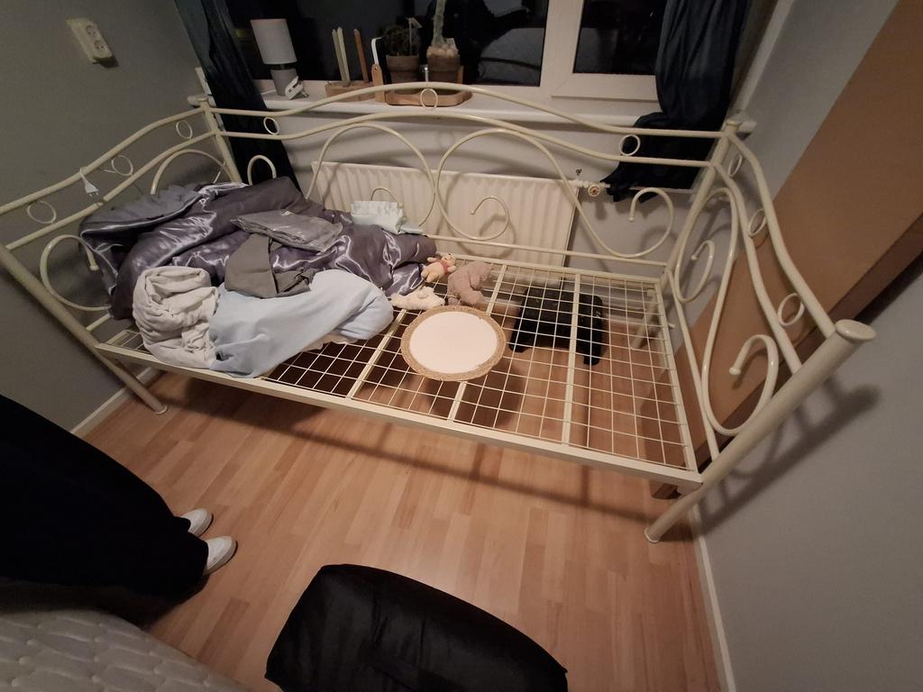 Bedframe, Ophalen, 85 tot 100 cm, Gebruikt, Matras