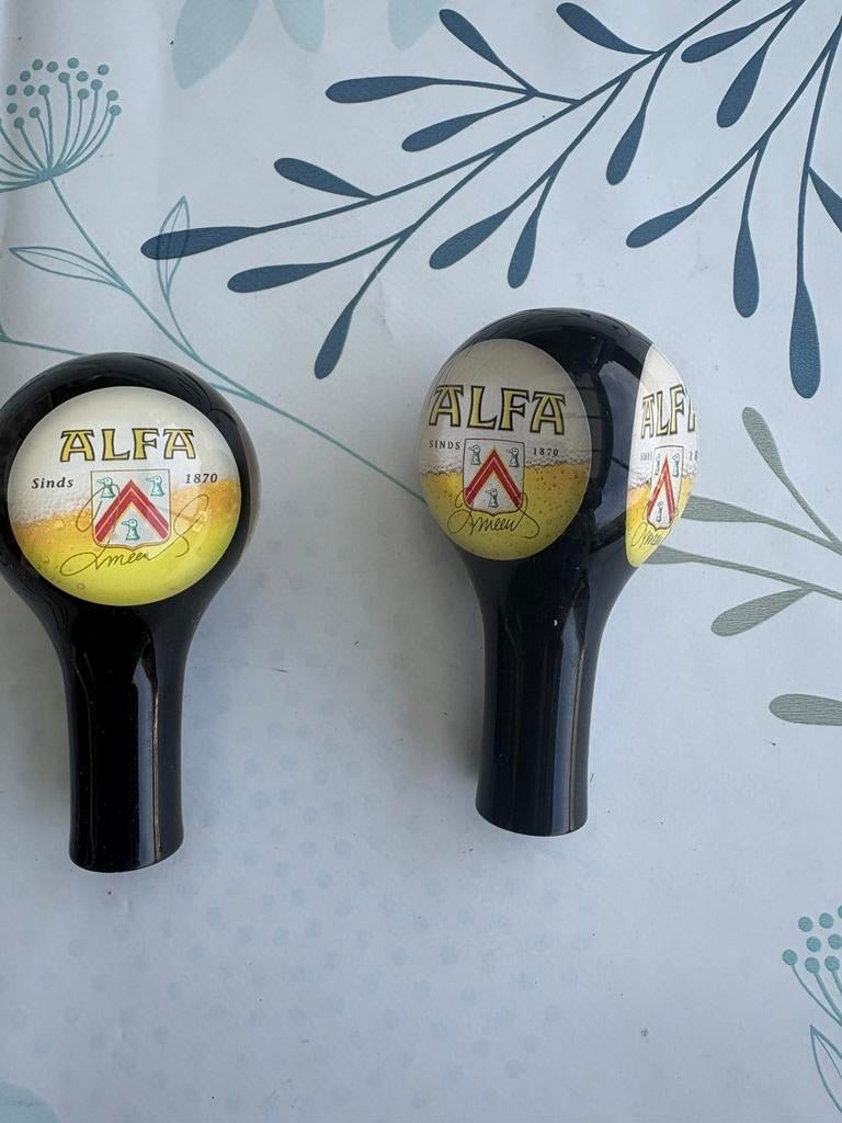 Te koop 3 knoppen voor op bierkranen tap.prijs is per stuk., Ophalen of Verzenden, Gebruikt, Glas of Glazen, Overige merken