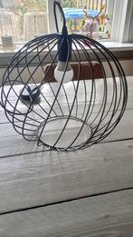 Zwarte hanglamp, Ophalen