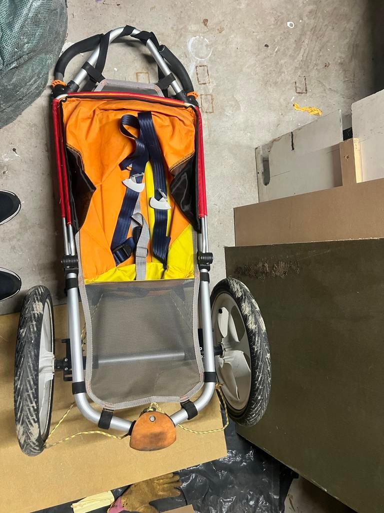 Robuuste running kinderwagen met extra grote wielen, Kinderen en Baby's, Buggy's, Ophalen, Zo goed als nieuw, Overige merken