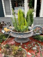 2 gietijzeren oor potten, Ophalen