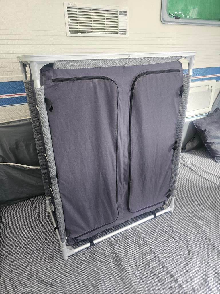 Base Camp camping kast, Ophalen of Verzenden, Gebruikt