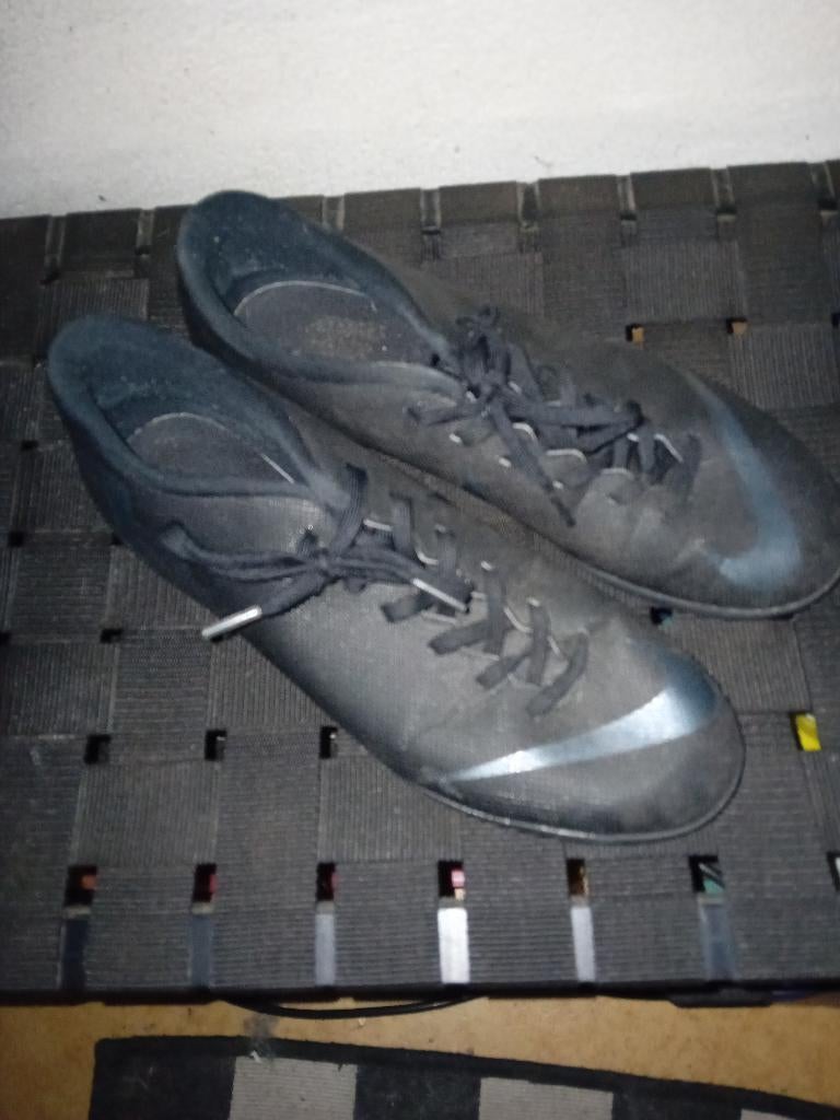 Nike mercurial voetbal schoenen maat 44, Sport en Fitness, Voetbal, Ophalen, Maat XS of kleiner, Schoenen, Zo goed als nieuw