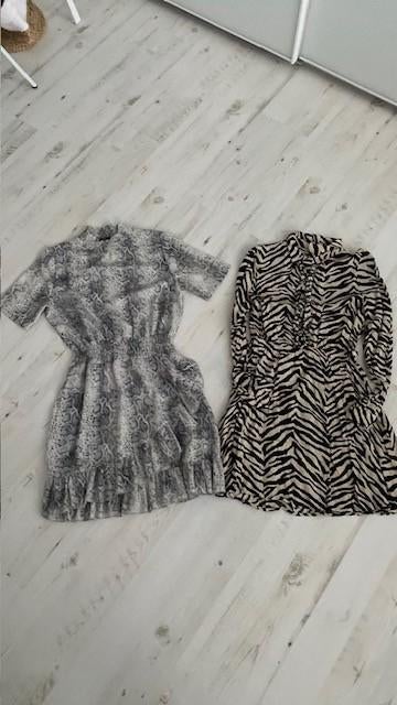 Twee dames/meiden jurken, maat XS, Kleding | Dames, Jurken, Seven Sisters, Ophalen of Verzenden, Zo goed als nieuw, Maat 34 (XS) of kleiner