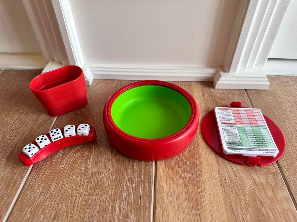 Yahtzee in rode kunststof box., Ophalen