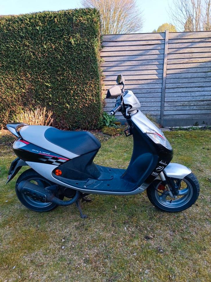 Peugeot Vivacity Silver Sport (lage km!)., Fietsen en Brommers, Scooters | Peugeot, Gebruikt, Vivacity, Maximaal 25 km/u, Benzine