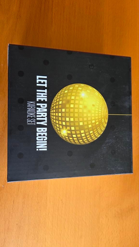 Karaoke Set met Twee Microfoons - Nieuw in Doos!, Ophalen of Verzenden, Nieuw, Complete set